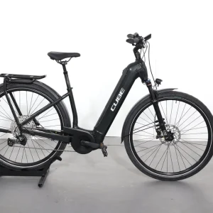 Weekendaanbieding Cube Kathmandu Hybrid EXC 750